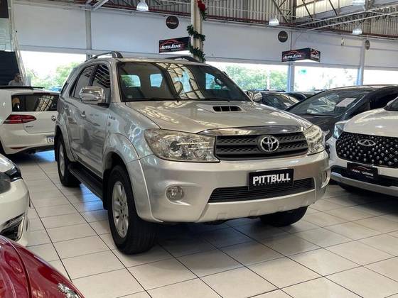 TOYOTA HILUX SW4 3.0 SRV 4X4 7 LUGARES 16V TURBO INTERCOOLER DIESEL 4P AUTOMÁTICO